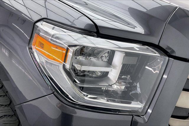 Used 2021 Toyota Tundra Limited w/ Limited Premium Package image 29