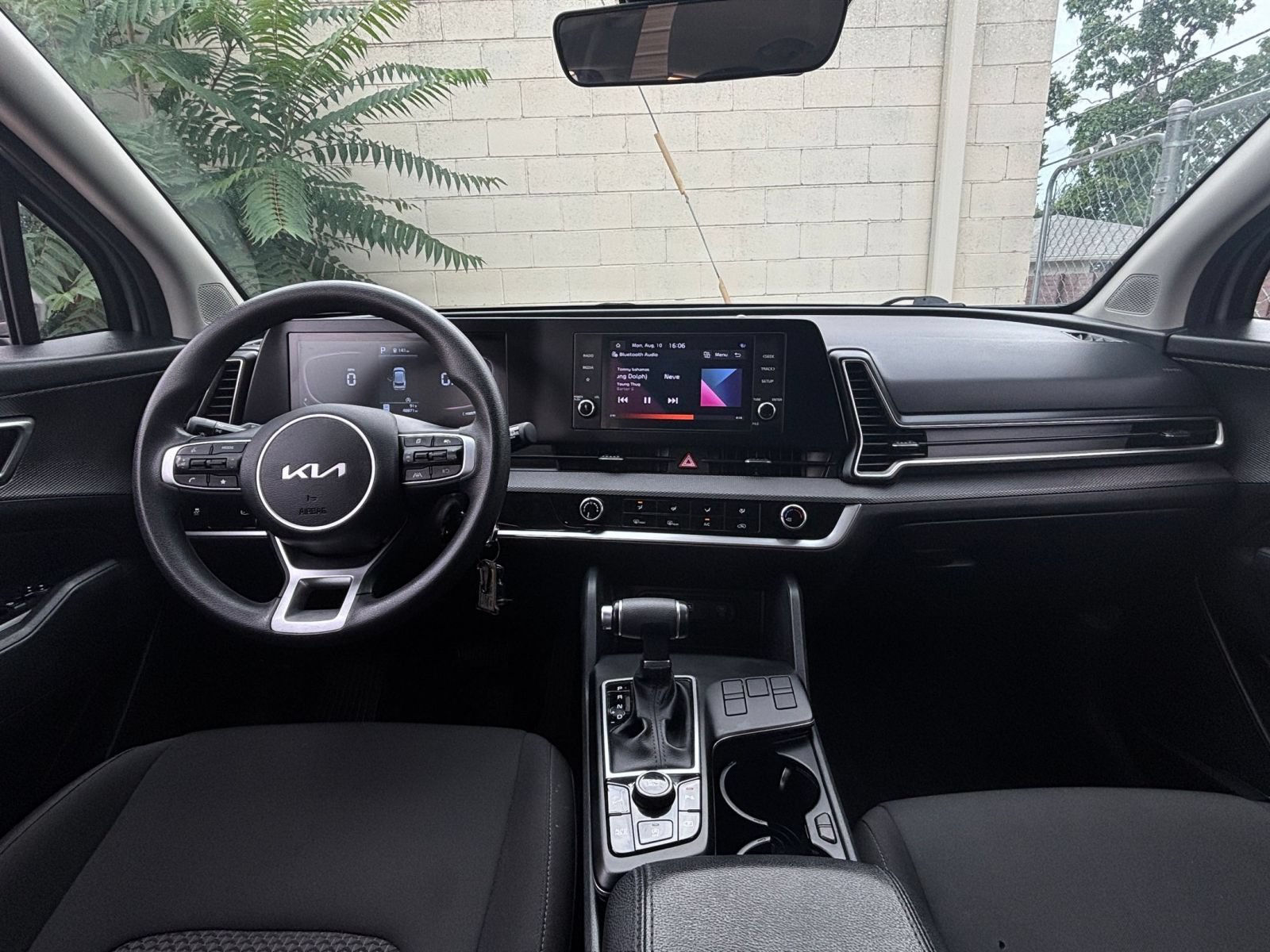 Used 2024 Kia Sportage LX FWD image 30