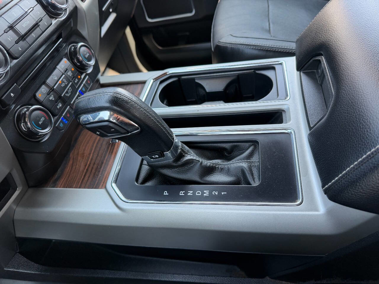 Used 2015 Ford F150 Lariat AWD/4WD image 34