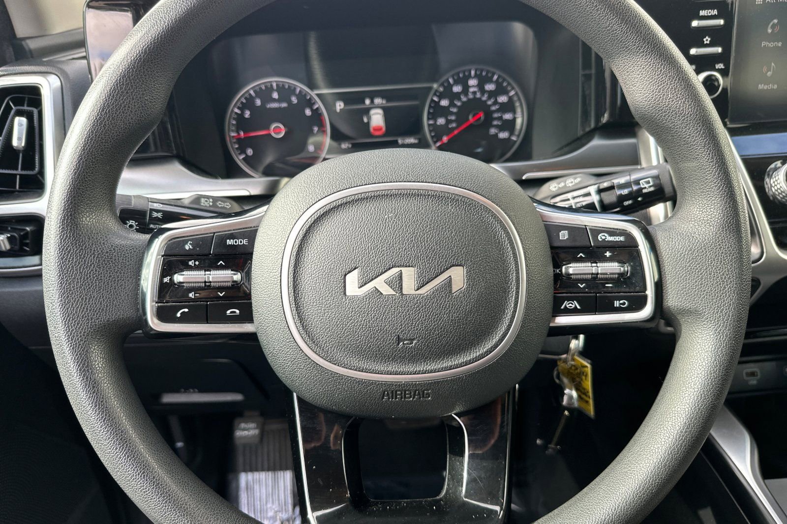 Used 2022 Kia Sorento LX image 26
