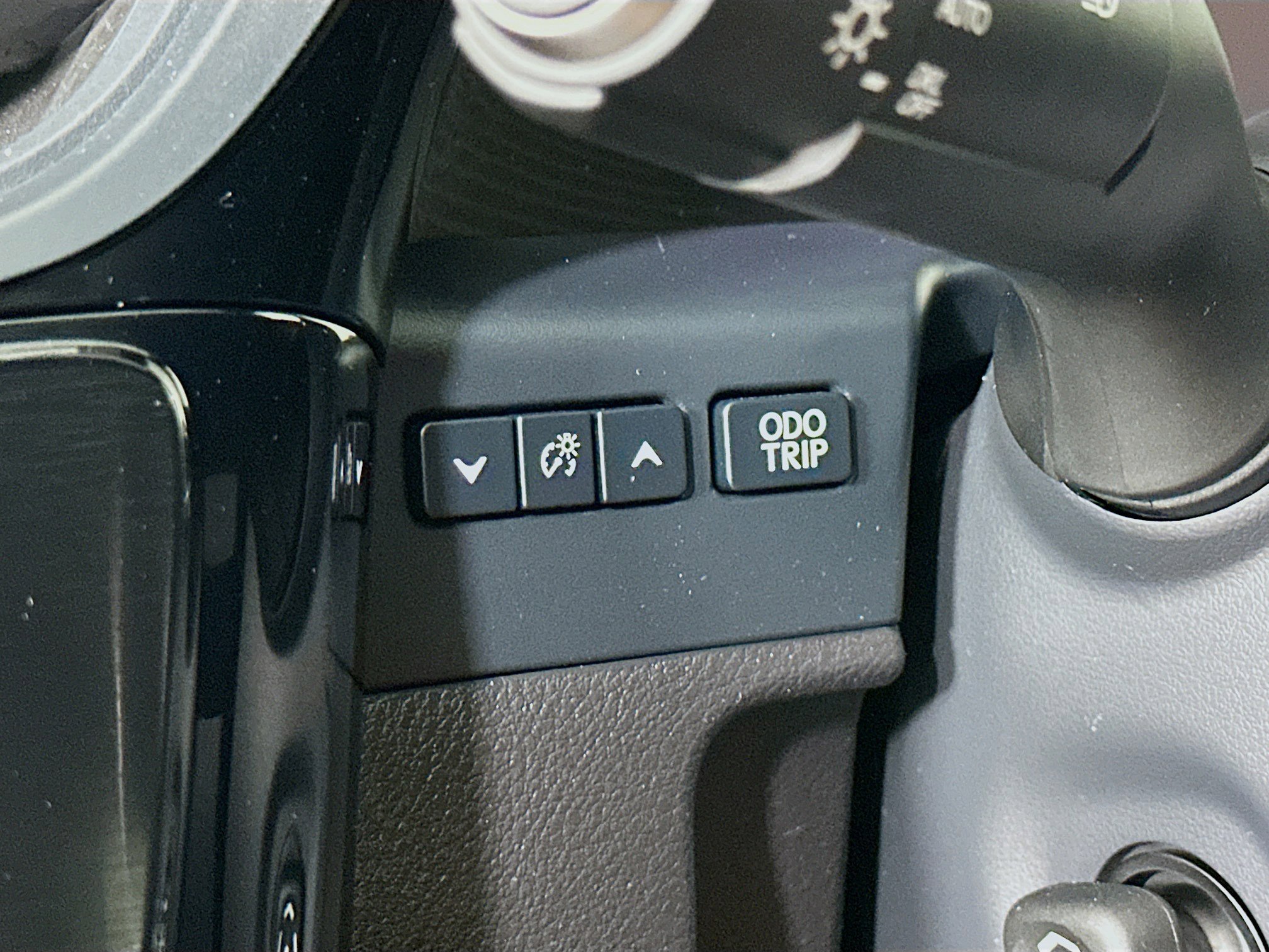 Used 2025 Lexus ES 350 w/ Premium Package image 17