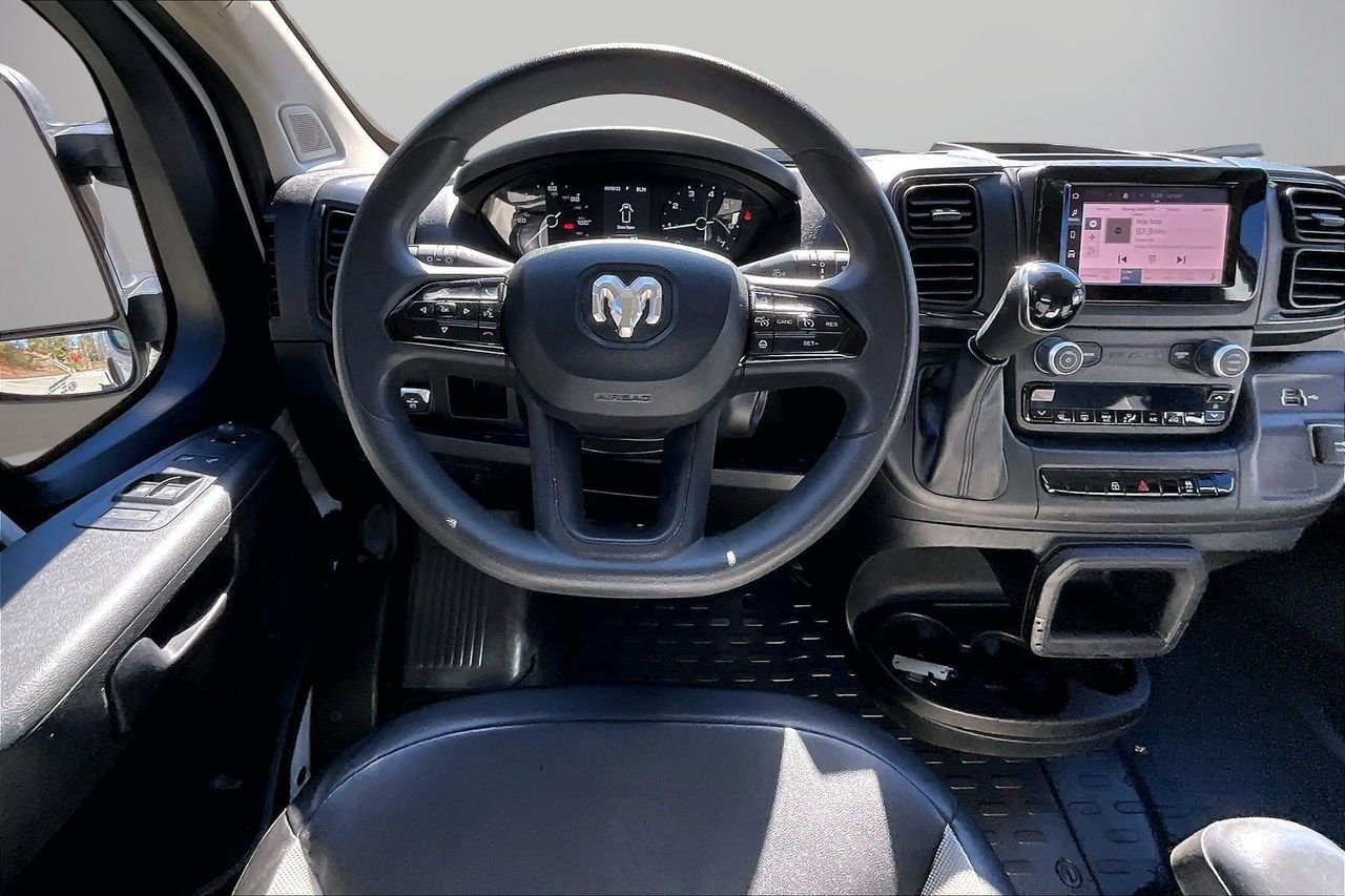 Used 2024 RAM ProMaster 2500 w/ Convenience Group image 11