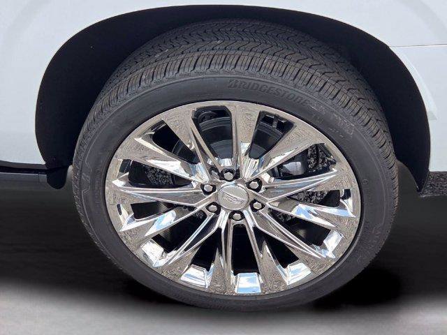 New 2026 Cadillac Escalade ESV Luxury w/ LPO, Radiant Package AWD/4WD image 12