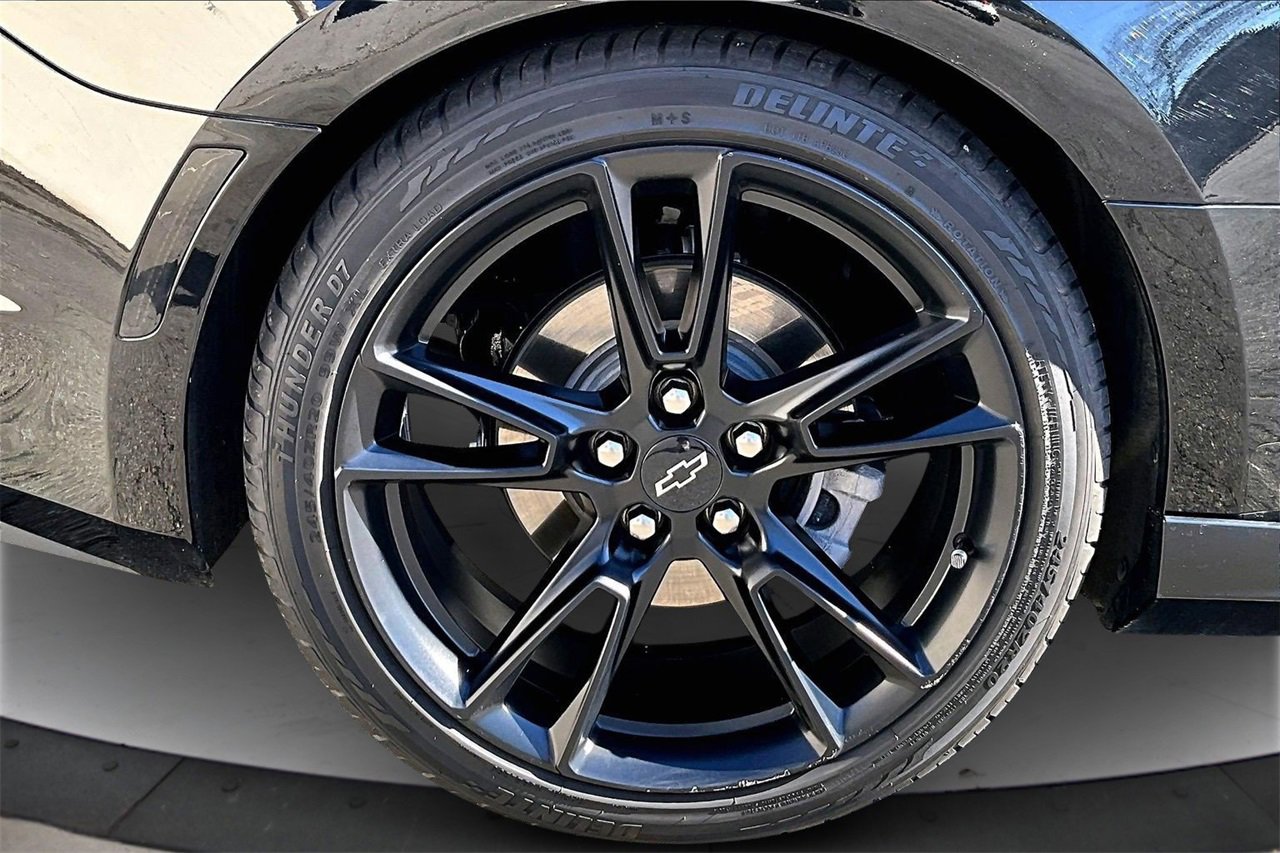 Used 2021 Chevrolet Camaro LT image 33