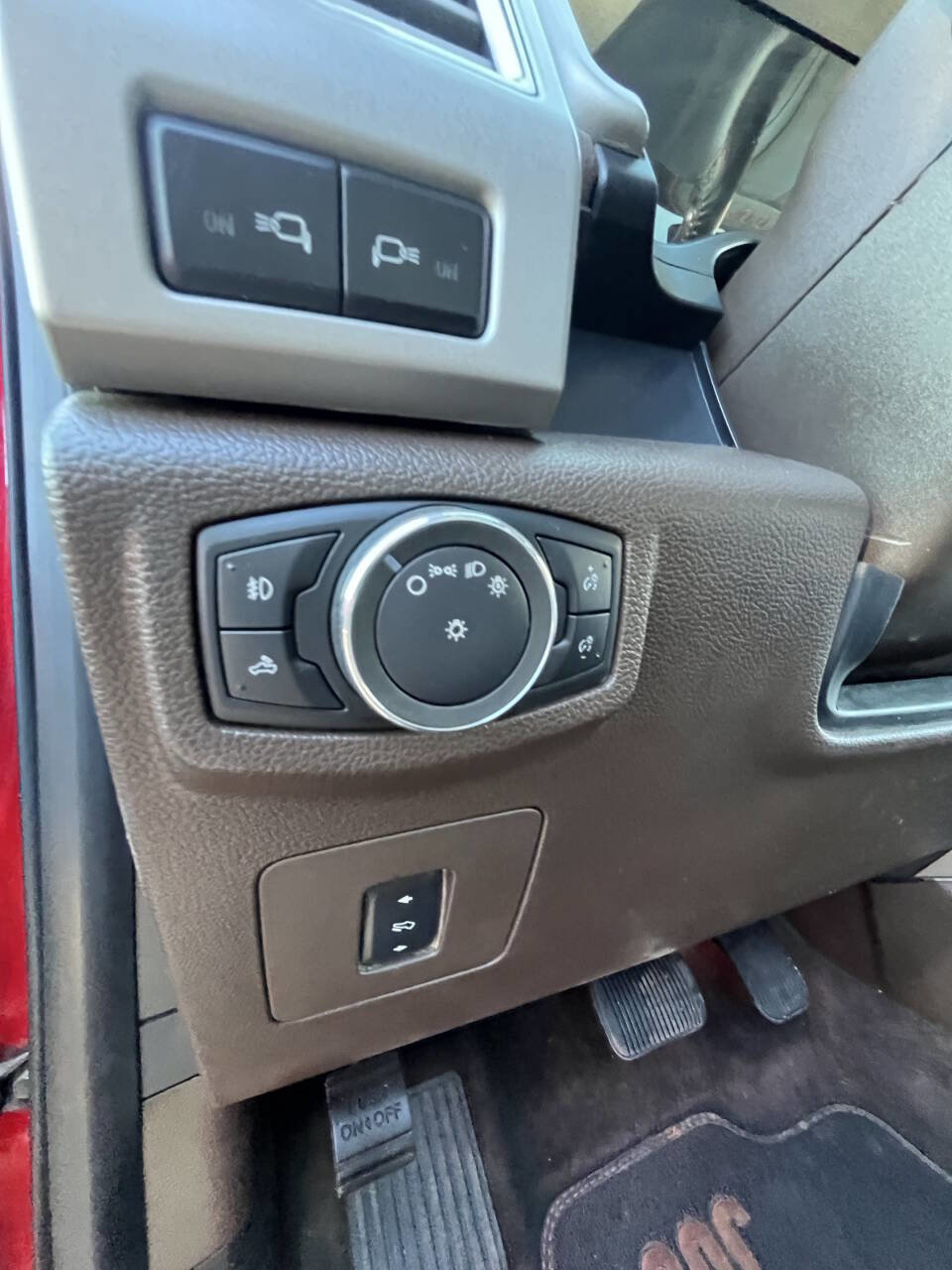 Used 2015 Ford F150 King Ranch w/ Equipment Group 601A Luxury image 28