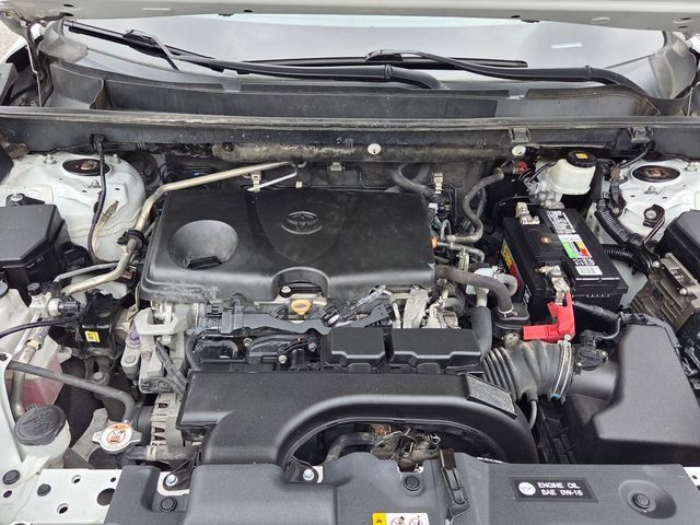 Used 2019 Toyota RAV4 LE image 21