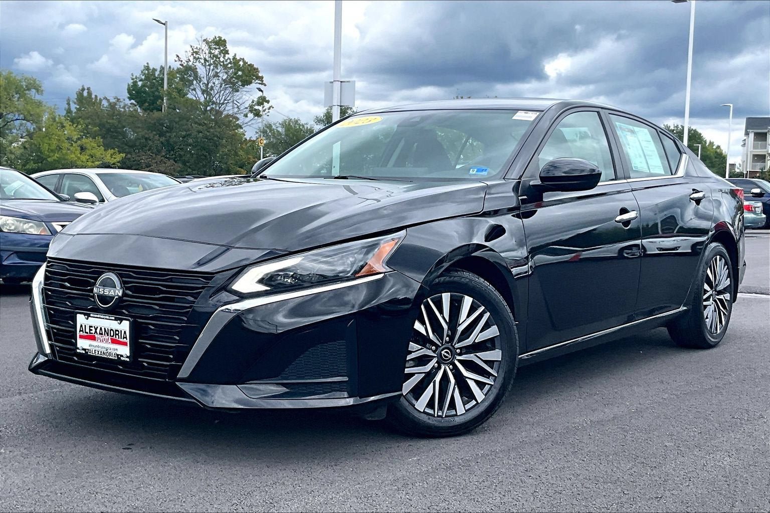 Used 2023 Nissan Altima 2.5 SV w/ SV Premium Package