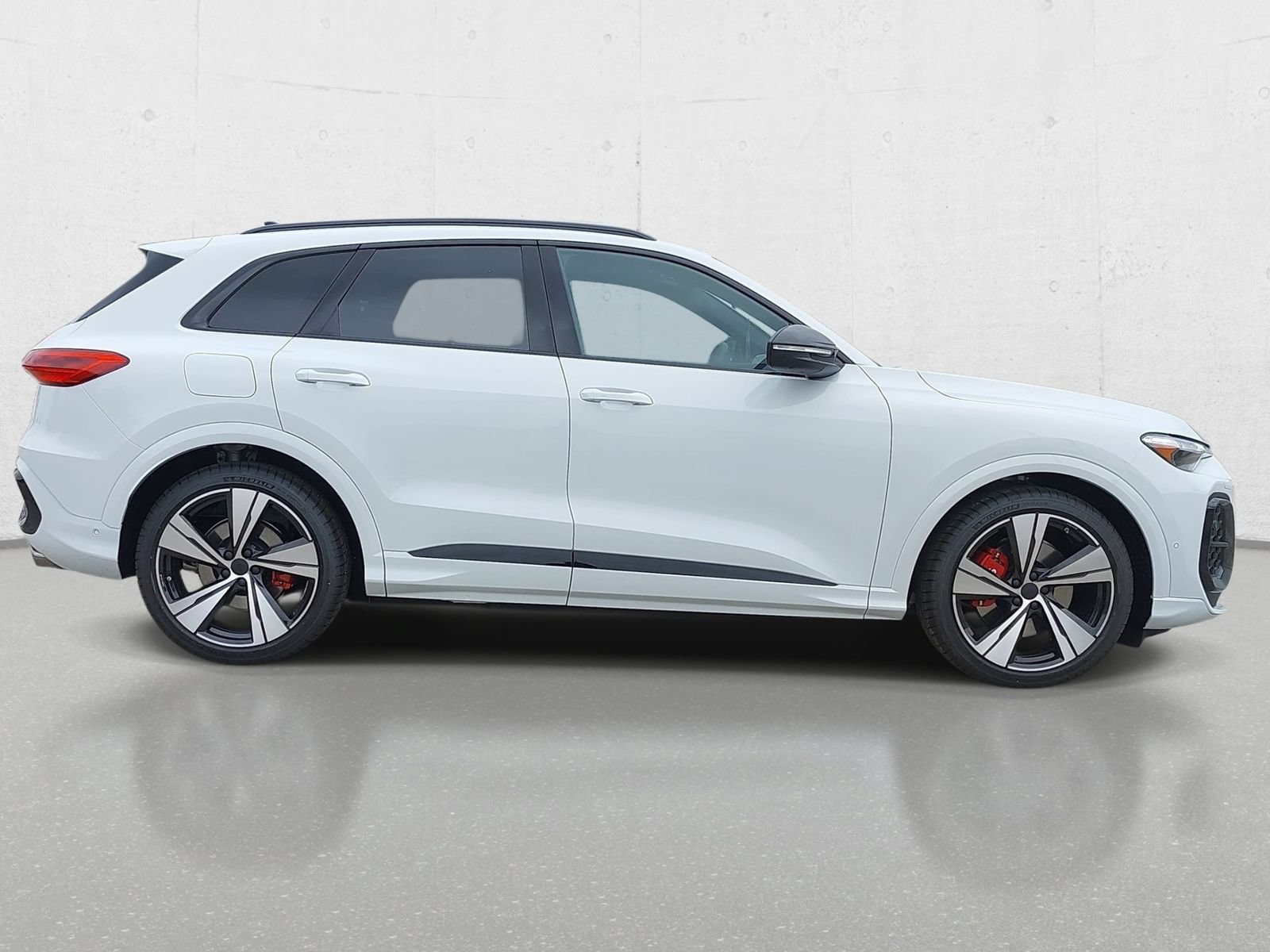 New 2026 Audi SQ5 Premium Plus AWD/4WD image 4