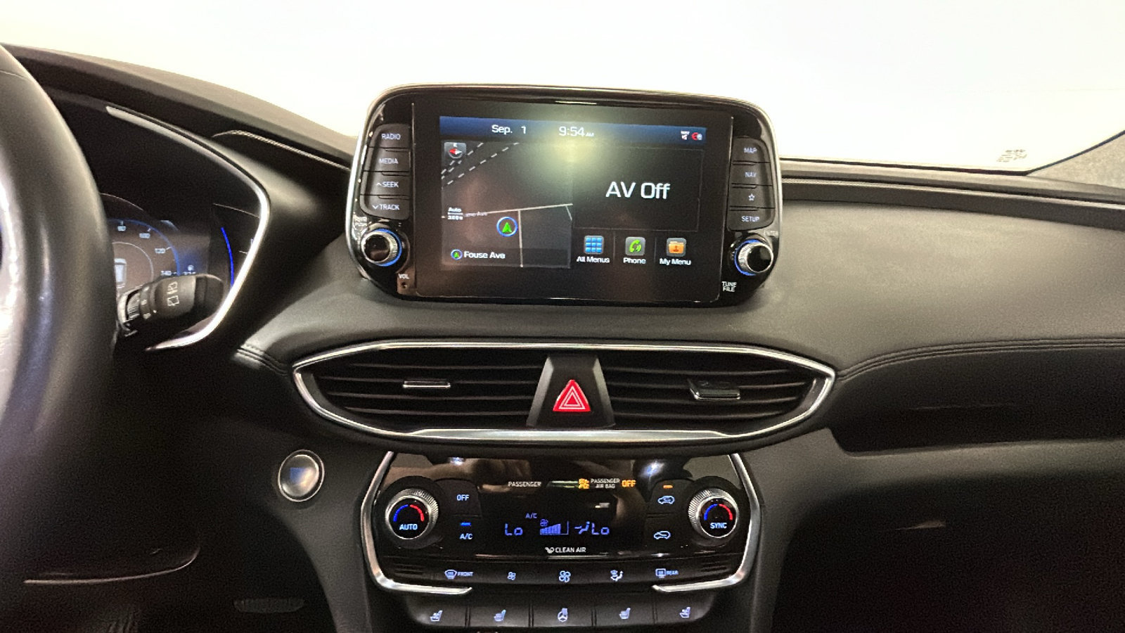 Used 2020 Hyundai Santa Fe Limited AWD/4WD image 28
