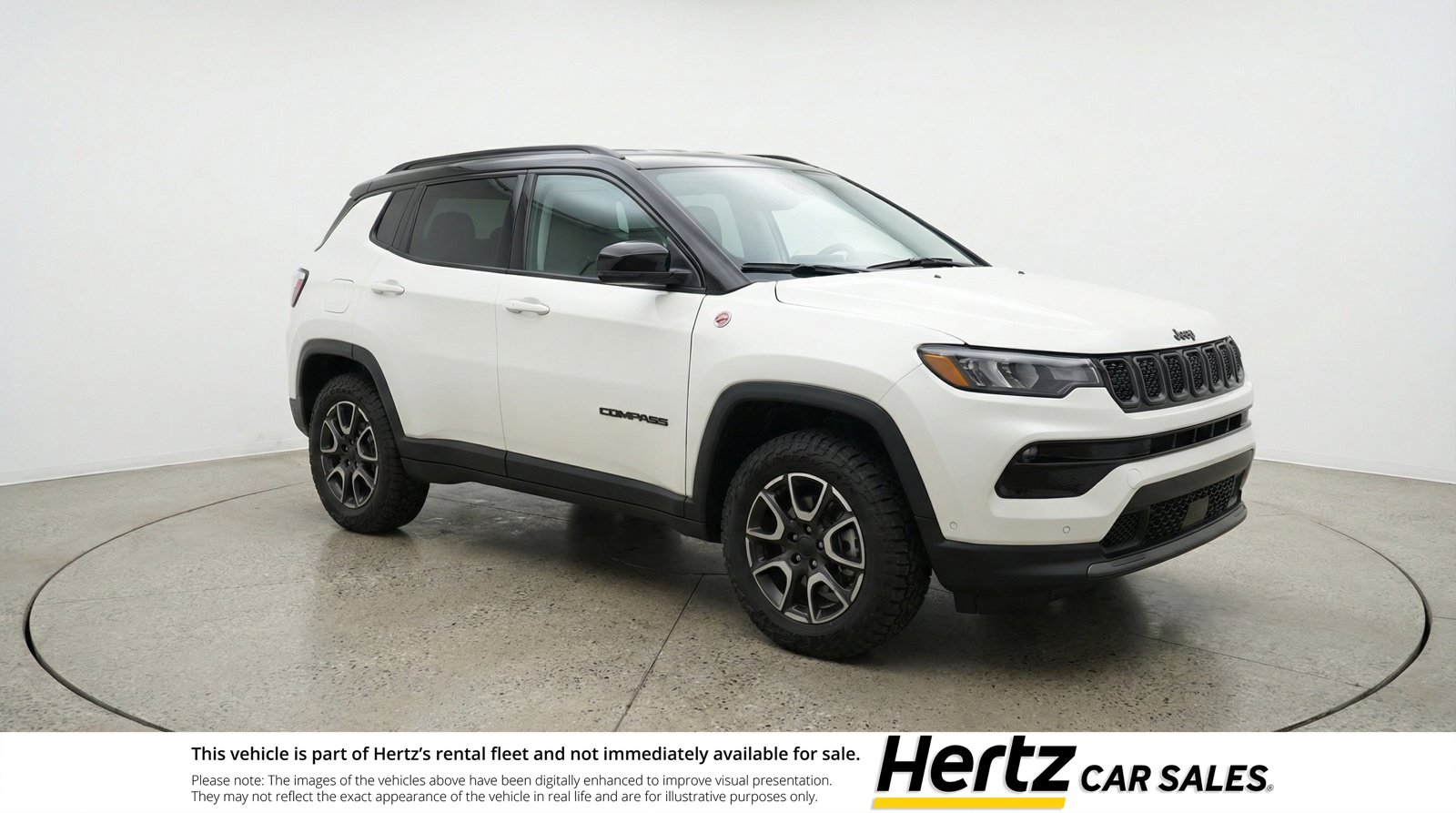 Used 2025 Jeep Compass Trailhawk image 1