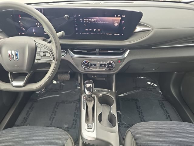 Used 2025 Buick Envista Preferred FWD image 13