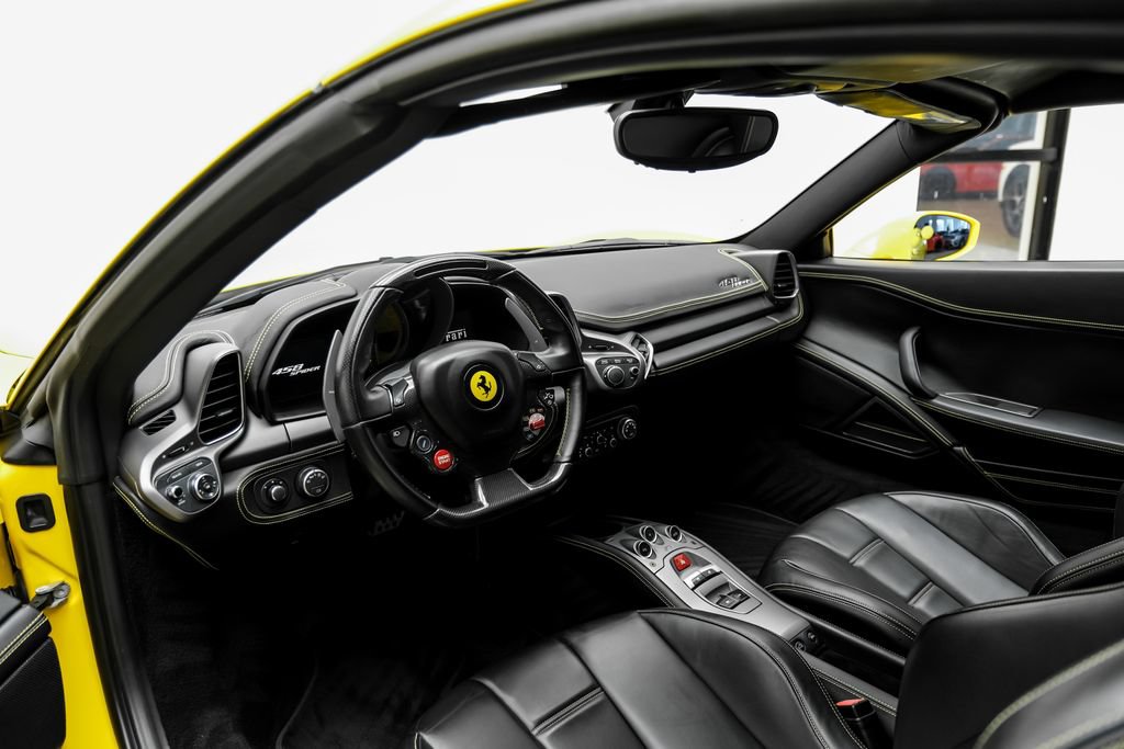 Used 2015 Ferrari 458 Spider RWD image 4