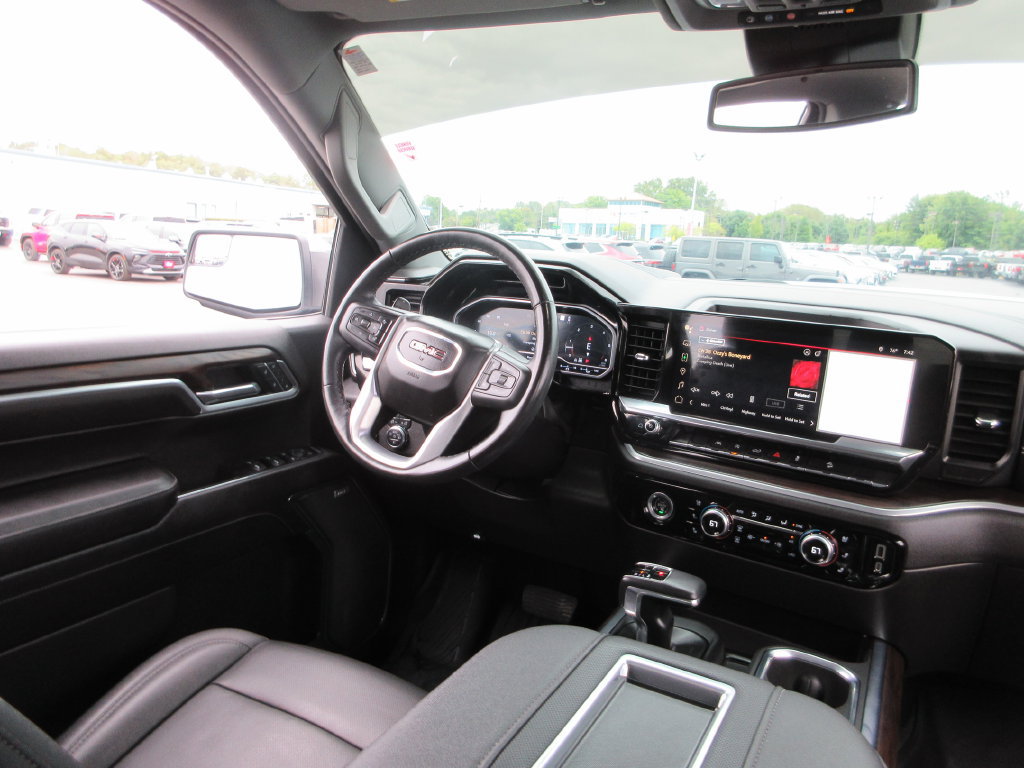 Used 2022 GMC Sierra 1500 SLT AWD/4WD image 28