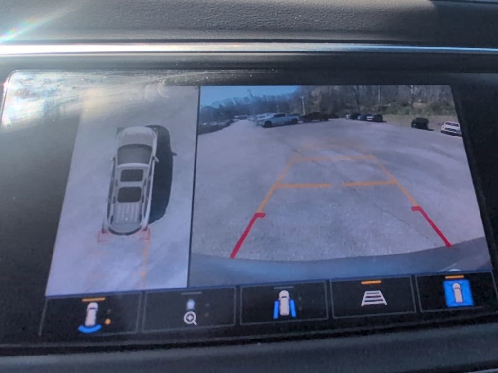 Used 2024 Buick Enclave Avenir w/ Avenir Technology Package AWD/4WD image 16