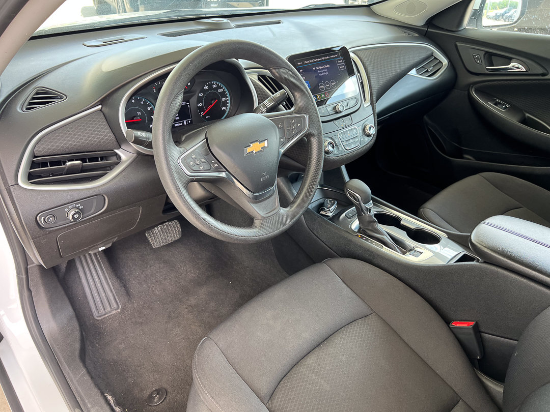 Used 2024 Chevrolet Malibu LT FWD image 13