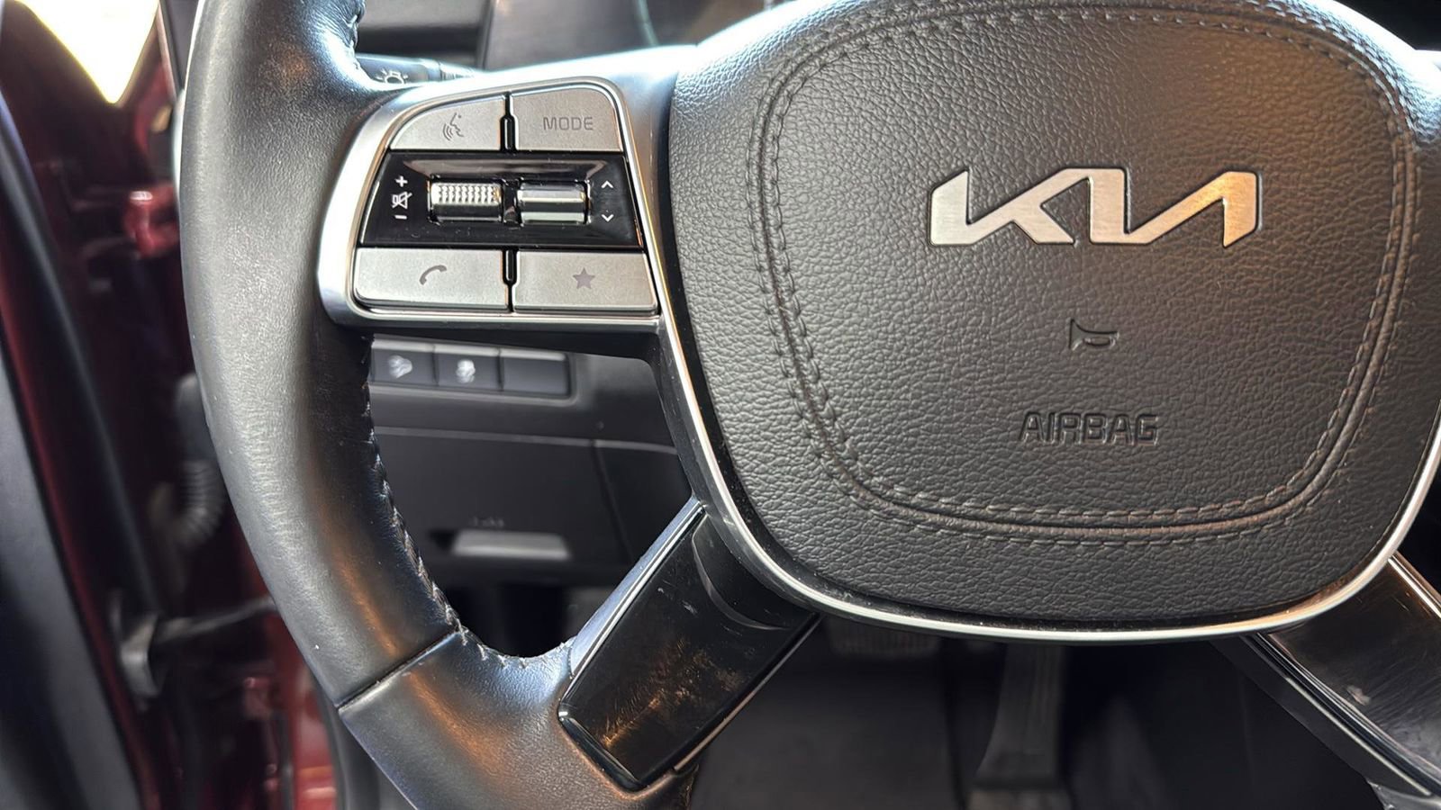 Used 2023 Kia Telluride S image 17