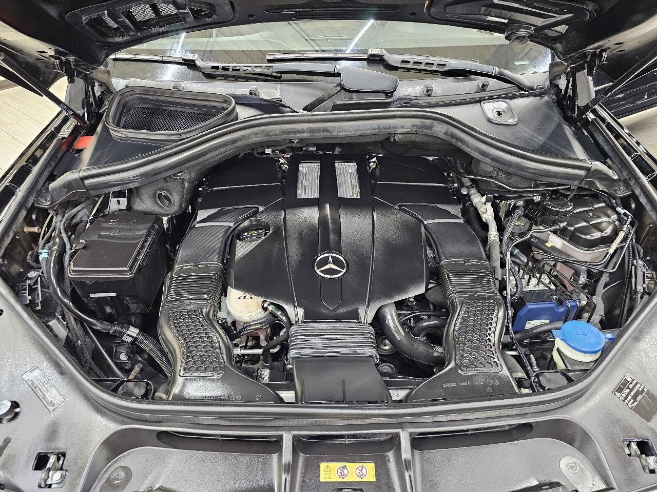 Used 2015 Mercedes-Benz GL 450 4MATIC w/ Appearance Package image 46
