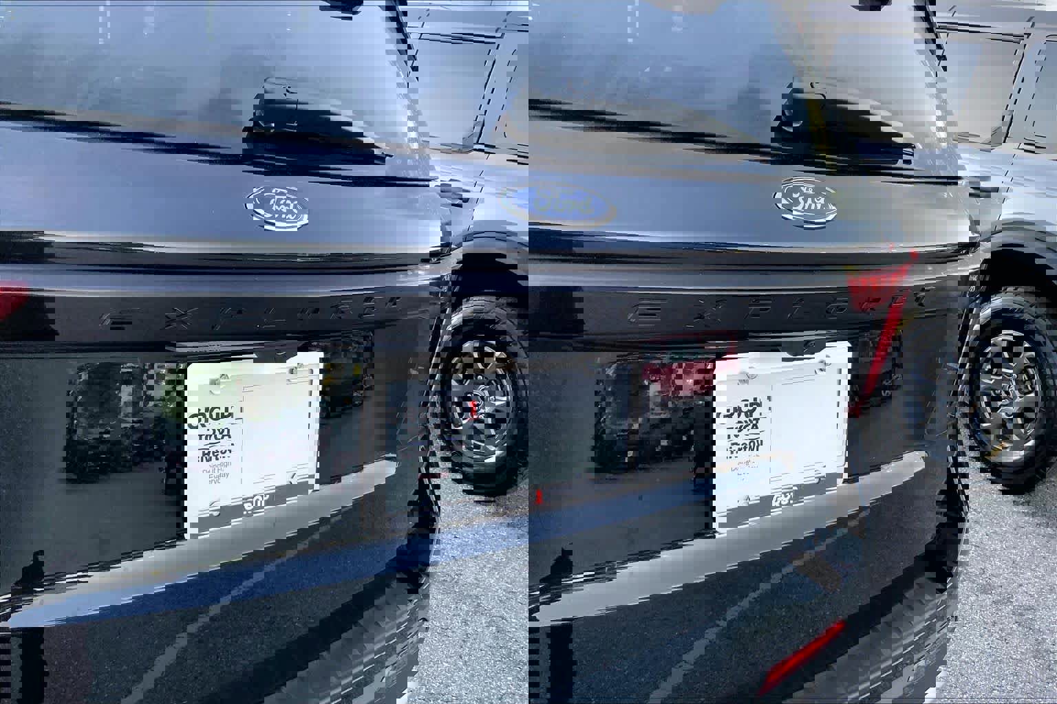 Used 2025 Ford Explorer Platinum image 9