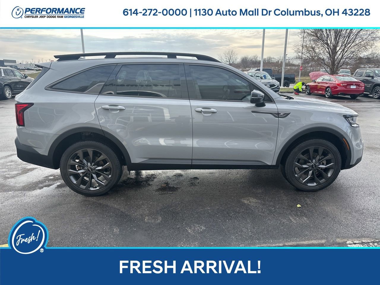 Used 2023 Kia Sorento X-Line EX image 3