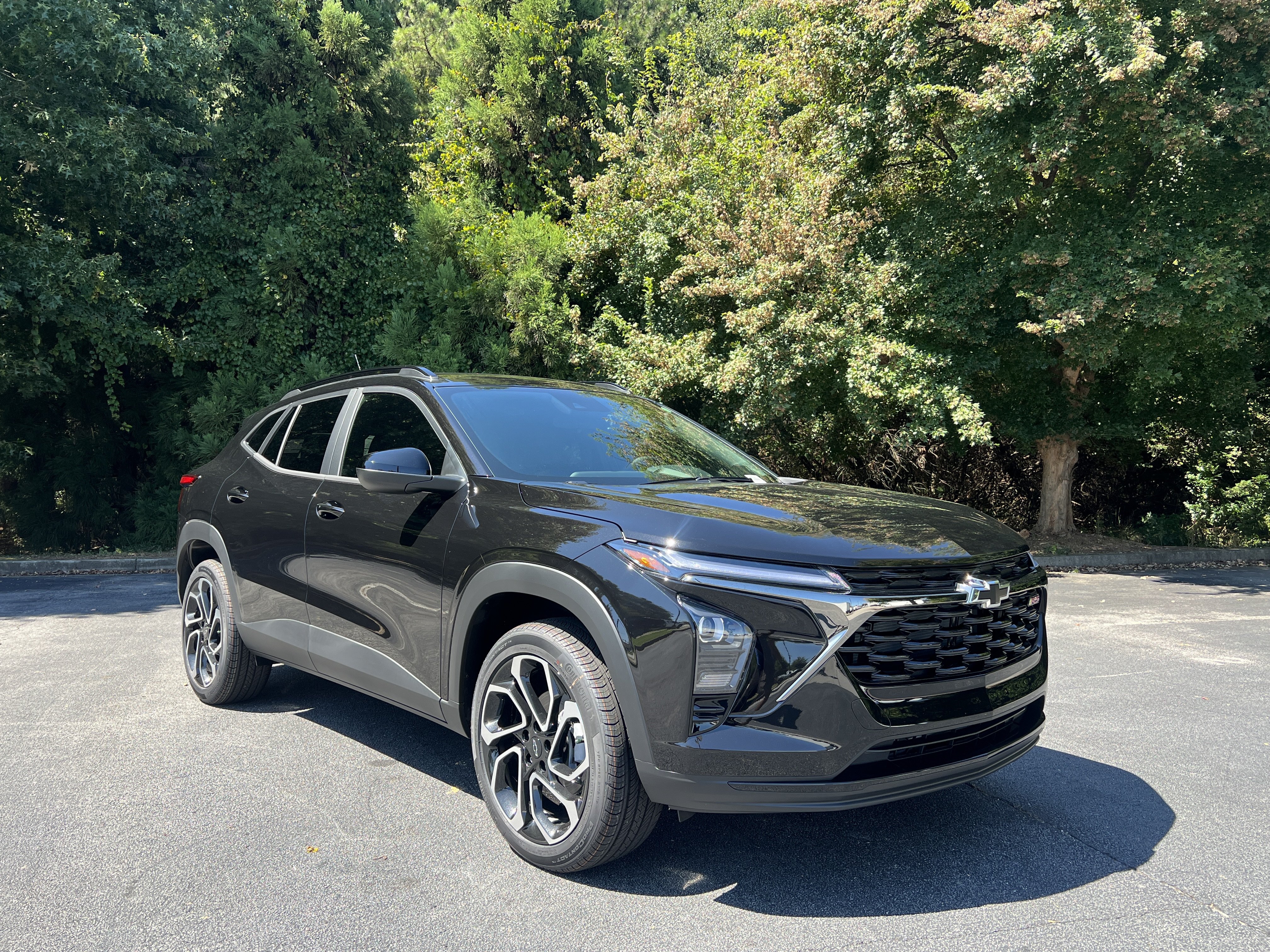 New 2026 Chevrolet Trax RS FWD image 2