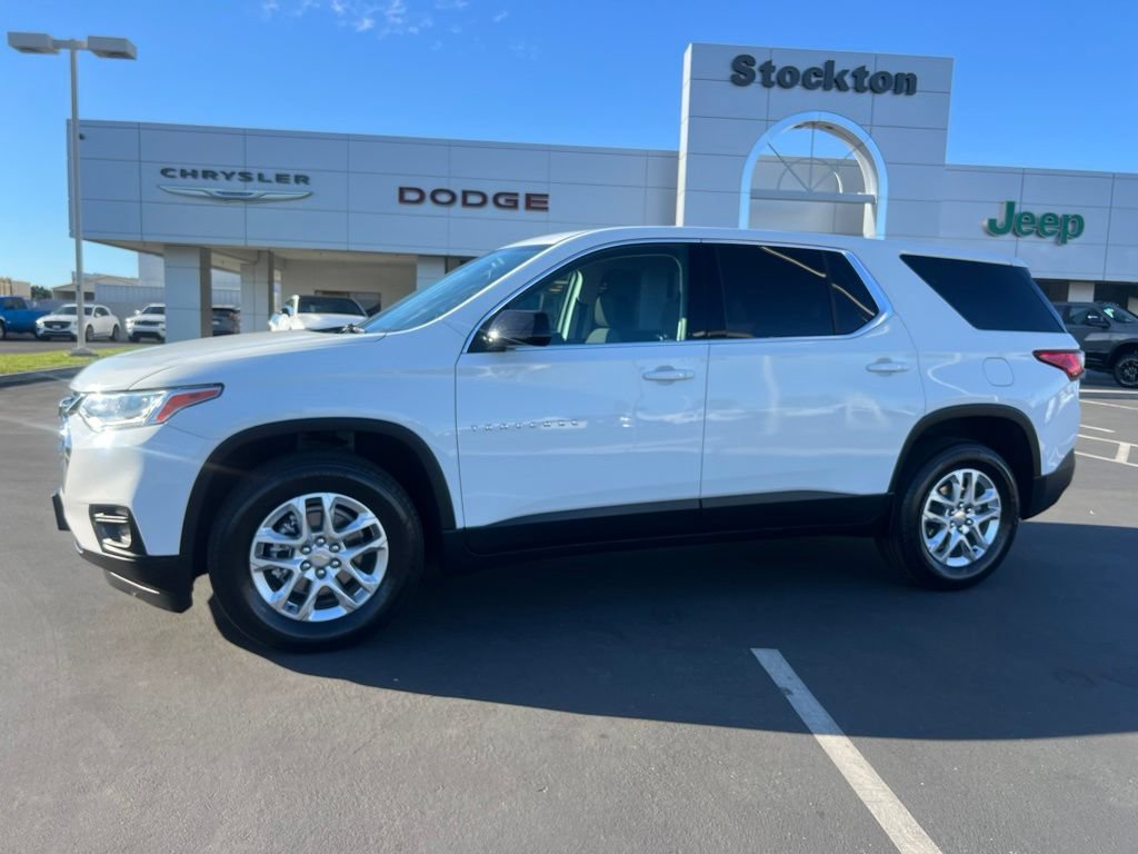Used 2020 Chevrolet Traverse LS FWD image 2