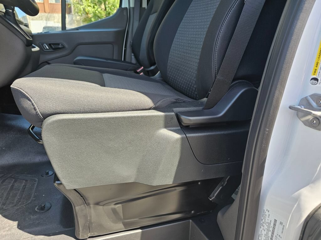 New 2026 Ford Transit 250 148 Medium Roof RWD image 17