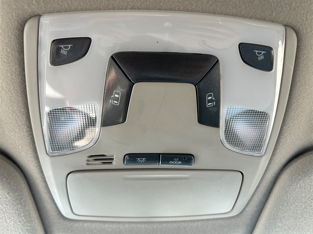 Used 2012 Toyota Sienna LE w/ Towing Pkg AWD/4WD image 20