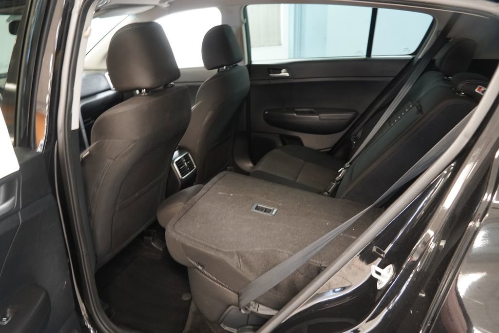 Used 2018 Kia Sportage LX FWD image 19