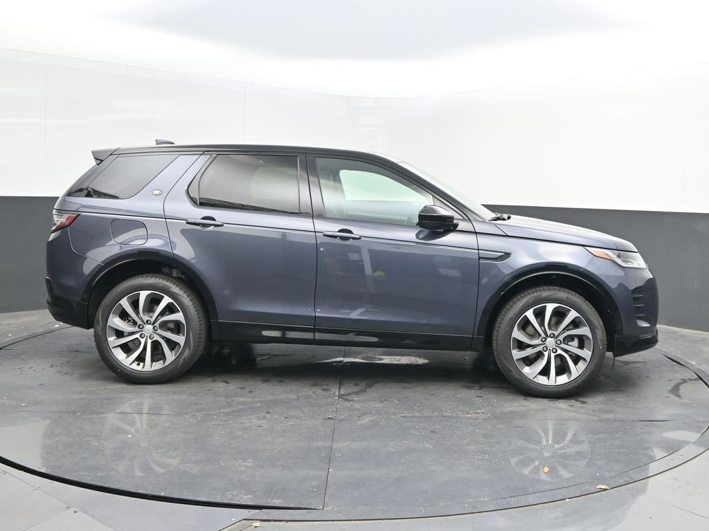Used 2025 Land Rover Discovery Sport Dynamic SE image 8