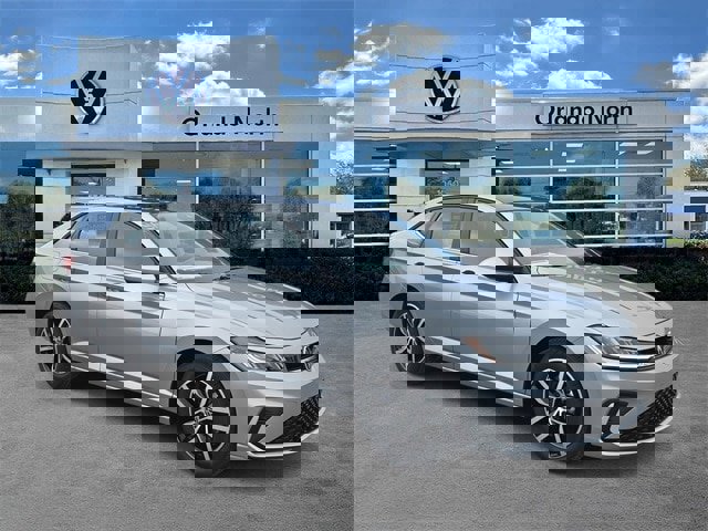 New 2025 Volkswagen Jetta SE