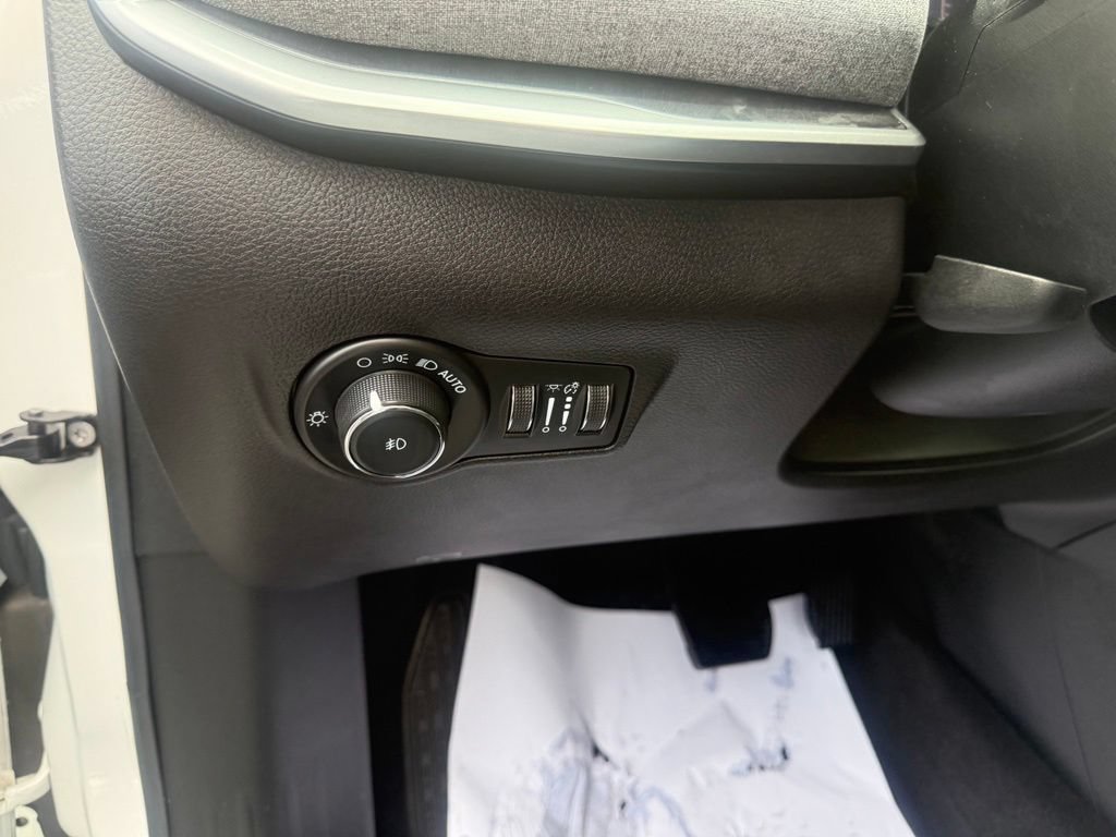 Used 2022 Jeep Compass Latitude AWD/4WD image 17