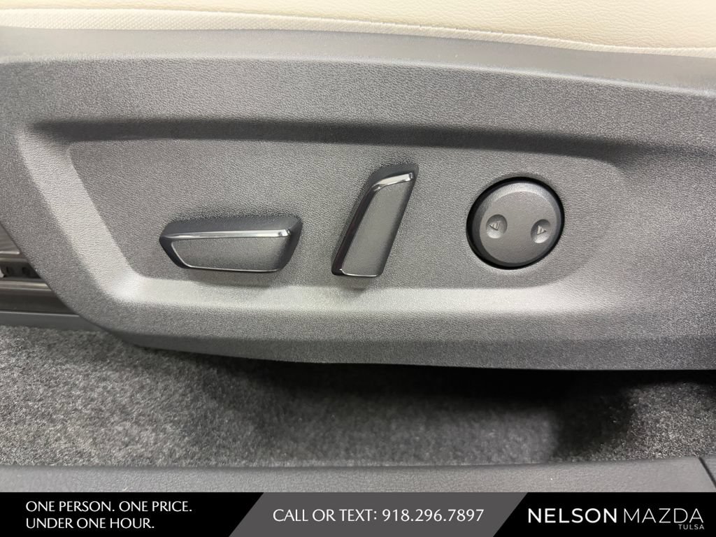Used 2025 Nissan Murano SL AWD/4WD image 21