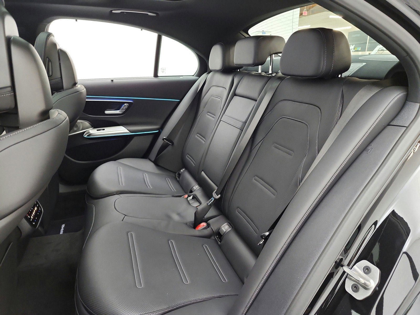 New 2026 Mercedes-Benz E 53 AMG e 4MATIC Sedan image 11