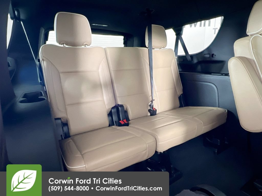 Used 2022 Chevrolet Suburban Premier AWD/4WD image 17