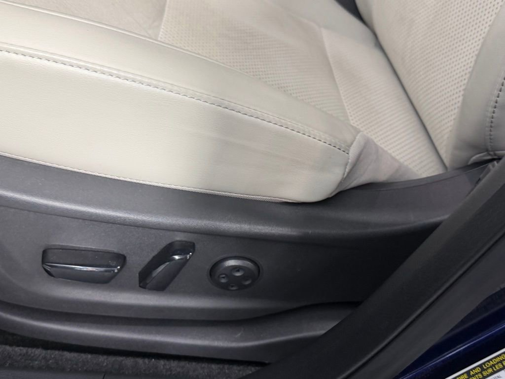 Used 2023 Nissan Ariya AWD image 24