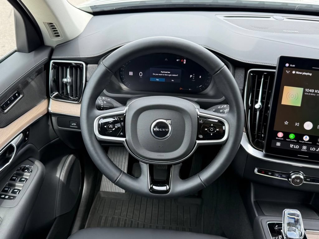 Used 2025 Volvo XC90 B5 Plus AWD/4WD image 23