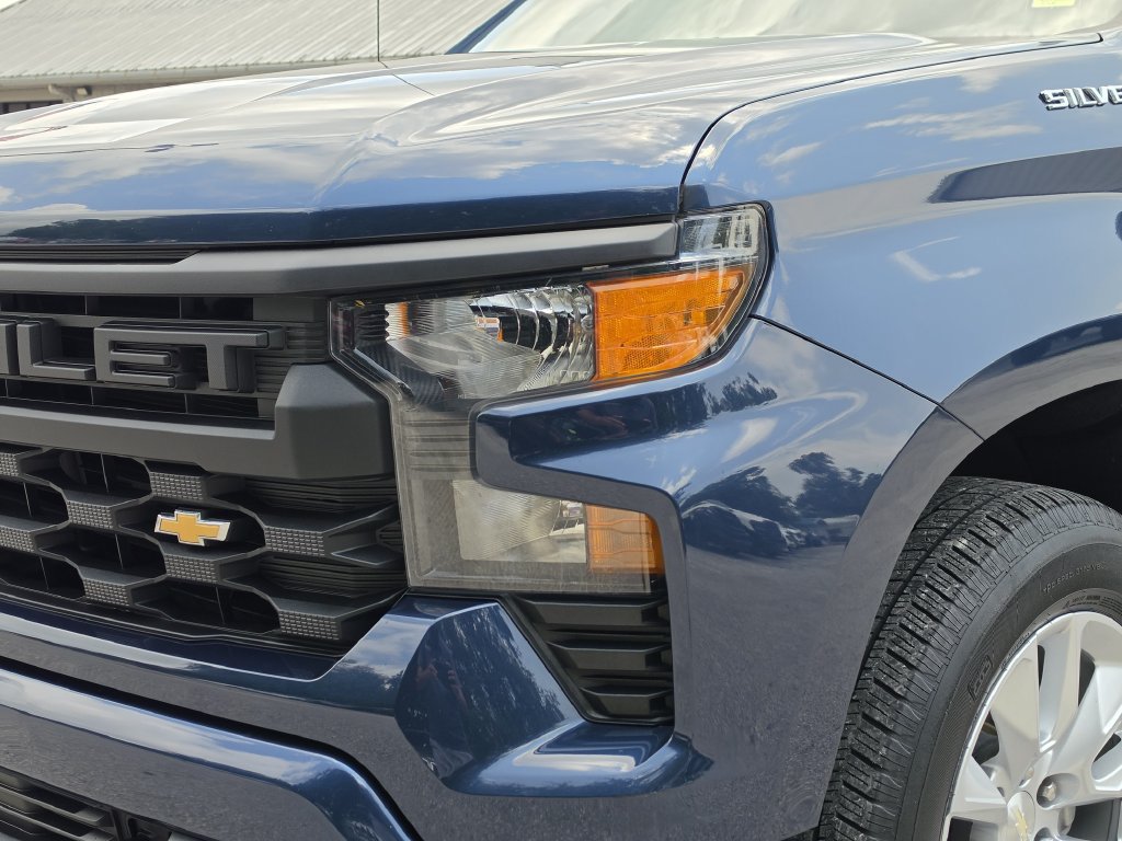 Used 2022 Chevrolet Silverado 1500 Custom RWD image 7