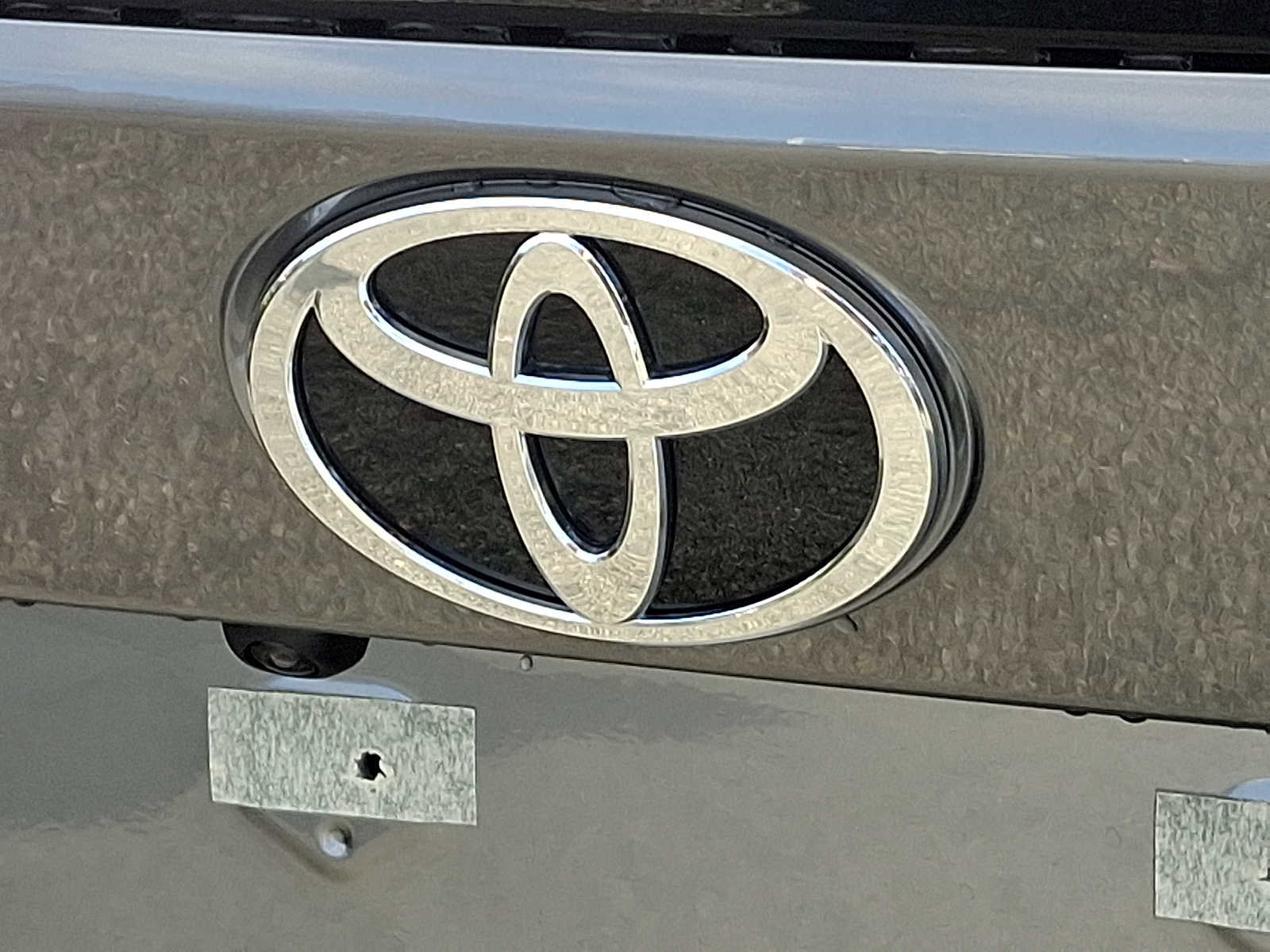 Used 2025 Toyota bZ4X AWD image 32