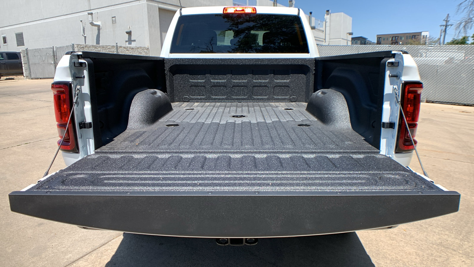 New 2026 RAM 2500 Big Horn AWD/4WD image 9