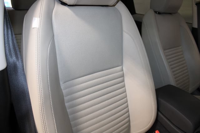Used 2023 Land Rover Discovery Sport S AWD/4WD image 29