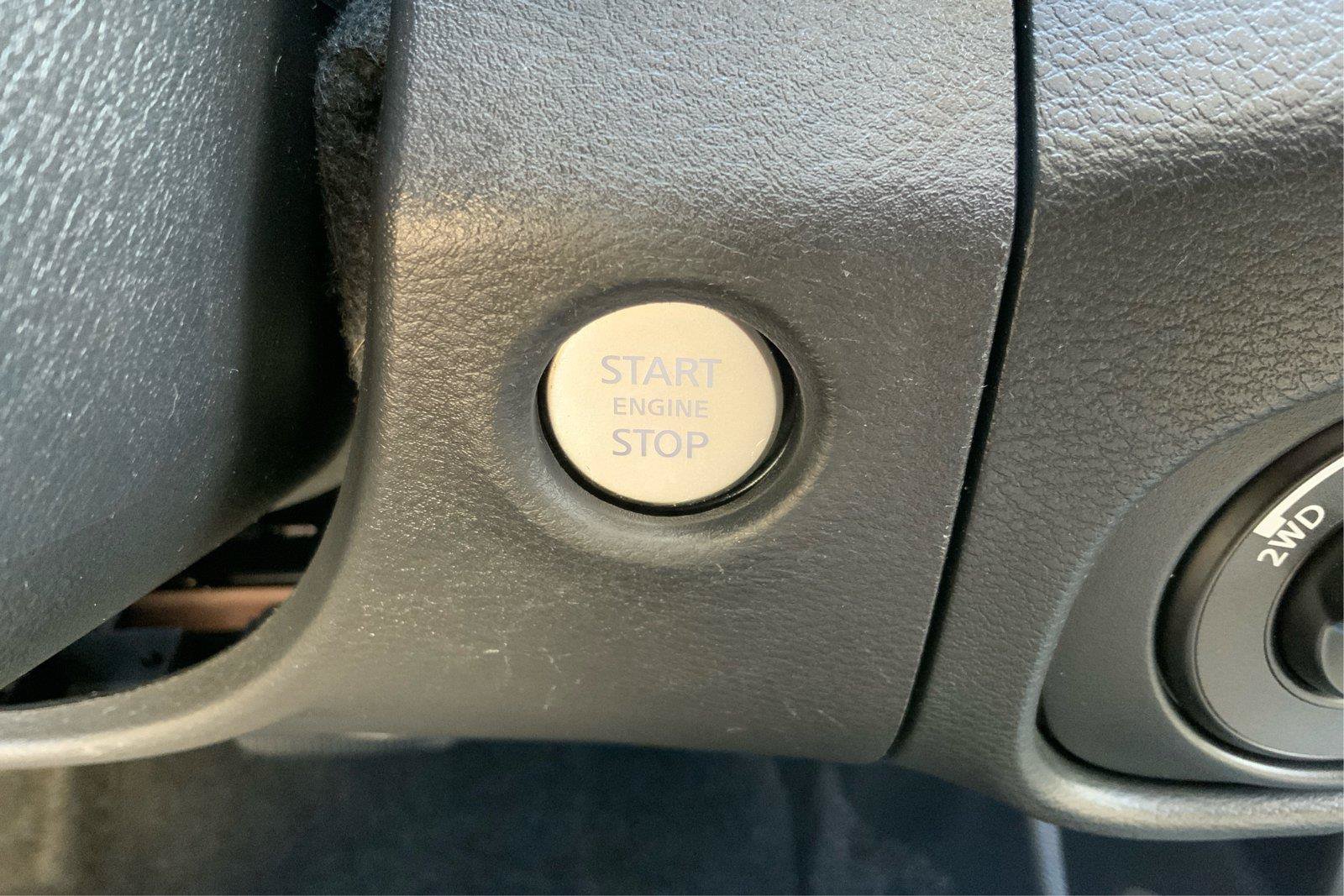 Used 2022 Nissan Frontier SV AWD/4WD image 33