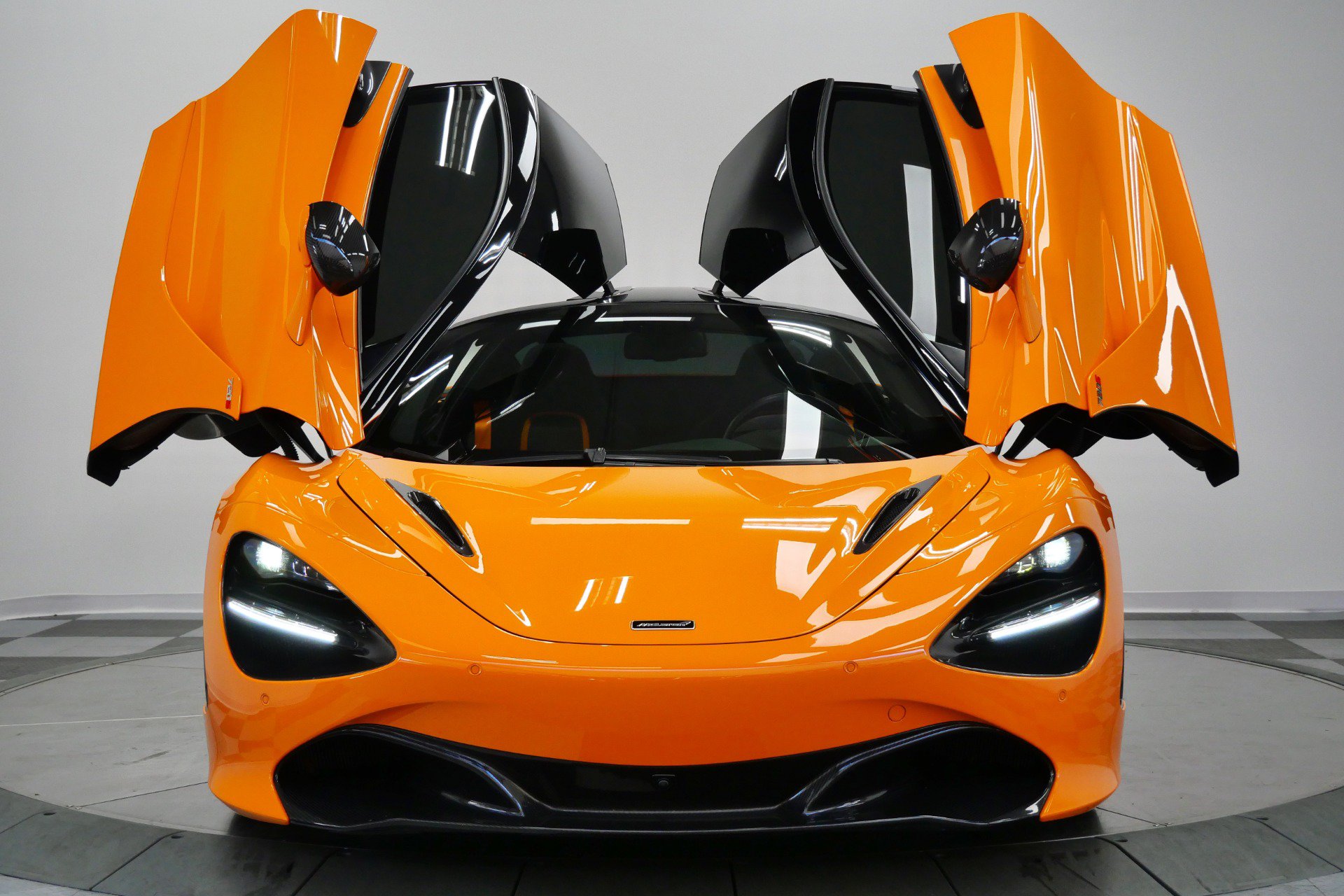 Used 2022 McLaren 720S RWD image 4