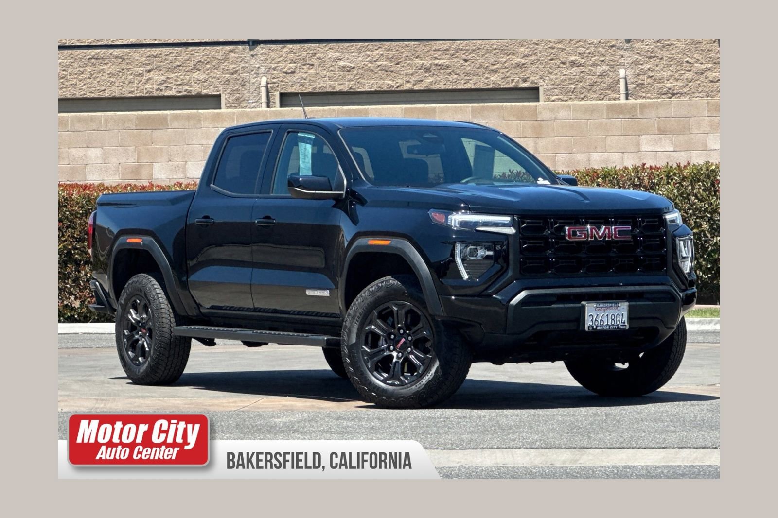 Used 2025 GMC Canyon Elevation RWD image 1