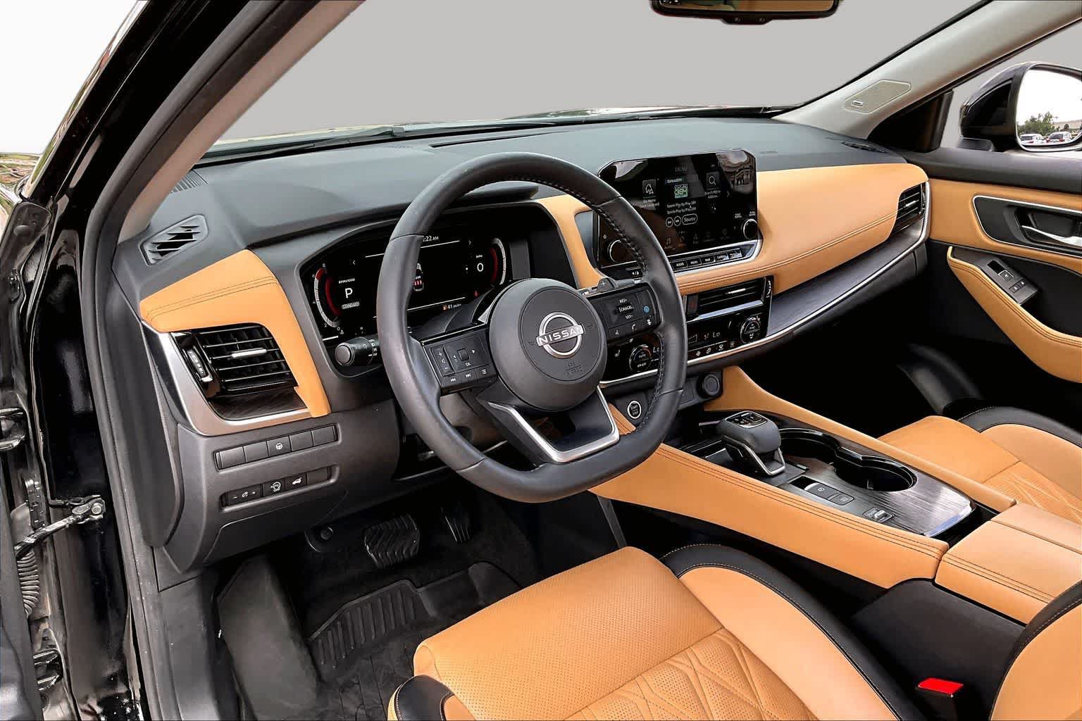 Used 2023 Nissan Rogue Platinum FWD image 18