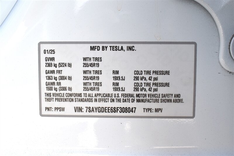 Used 2025 Tesla Model Y Long Range AWD/4WD image 31