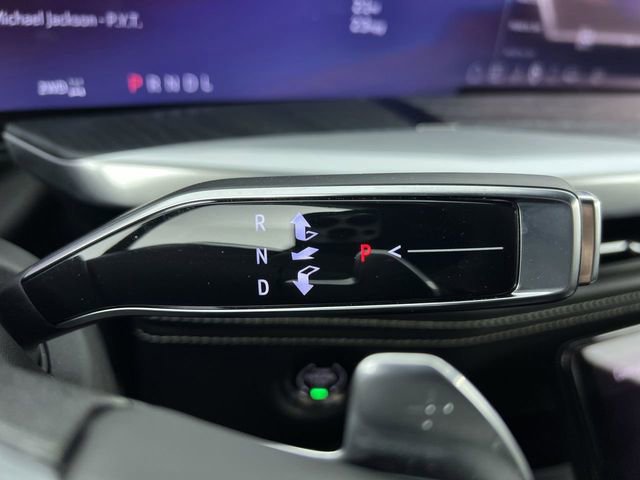 Certified 2025 Cadillac Escalade ESV Sport Platinum image 16