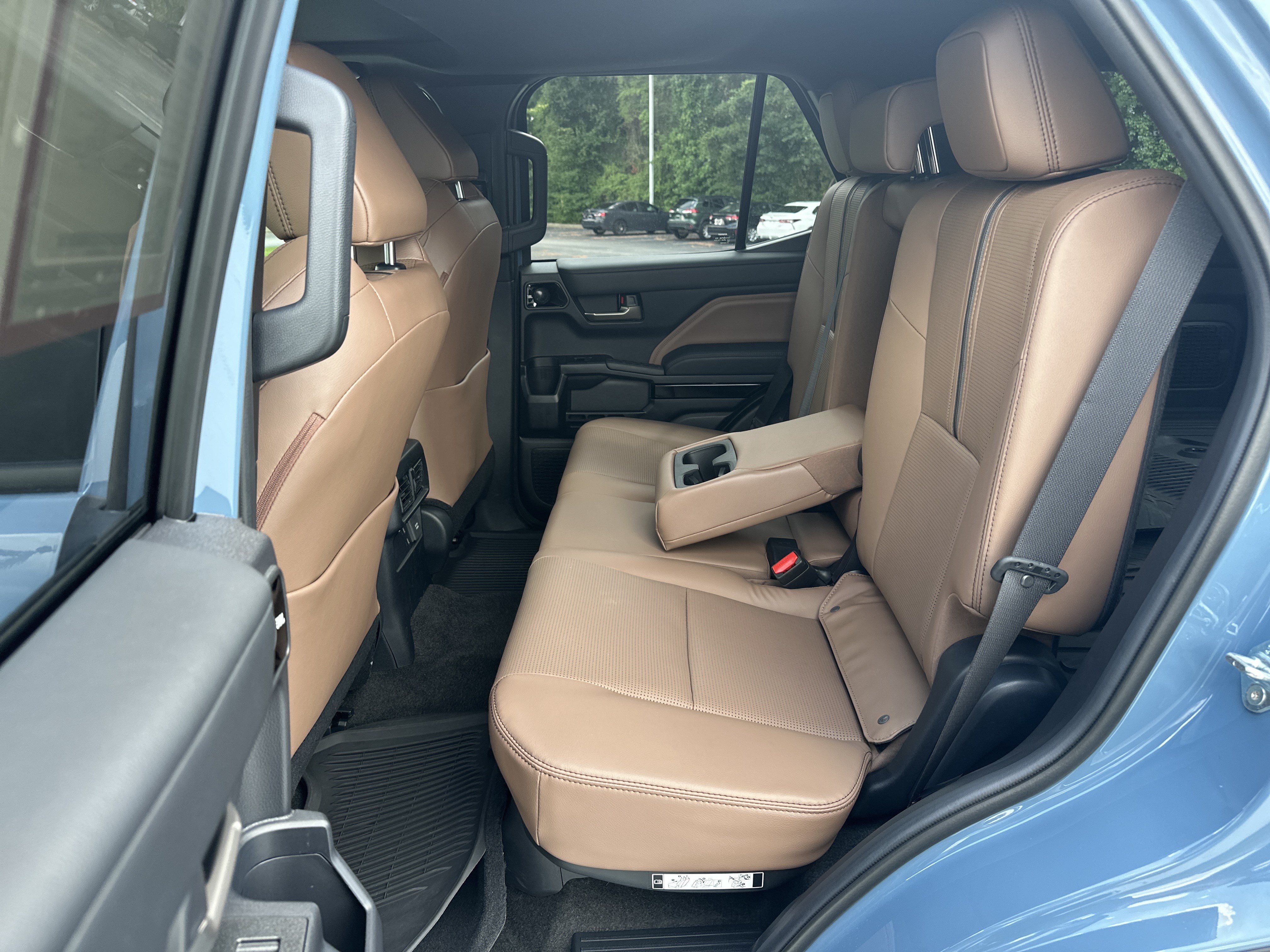 Certified 2025 Toyota 4Runner Limited AWD/4WD image 31