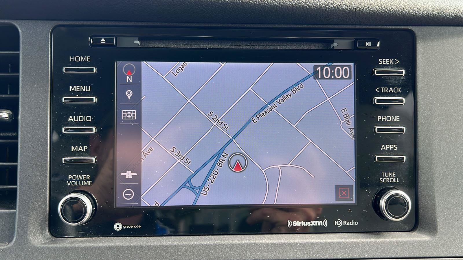 Used 2020 Toyota Sienna XLE w/ XLE Navigation Package FWD image 29