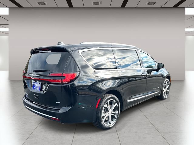 New 2026 Chrysler Pacifica Pinnacle AWD/4WD image 3