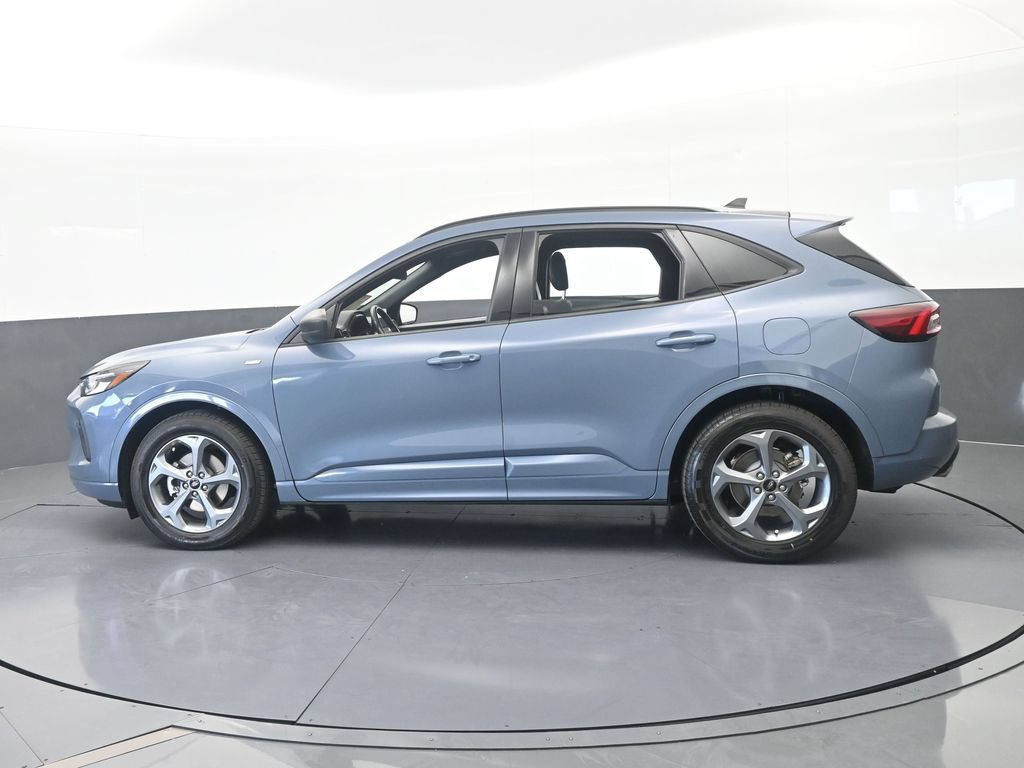 Used 2024 Ford Escape ST-Line w/ Tech Pack #1 FWD image 3